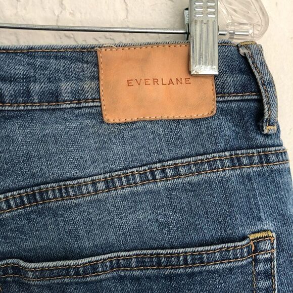 EVERLANE Cheeky Denim Jean Shorts Button Fly Pockets Distressed Fray Hem Size 31 - Picture 9 of 10